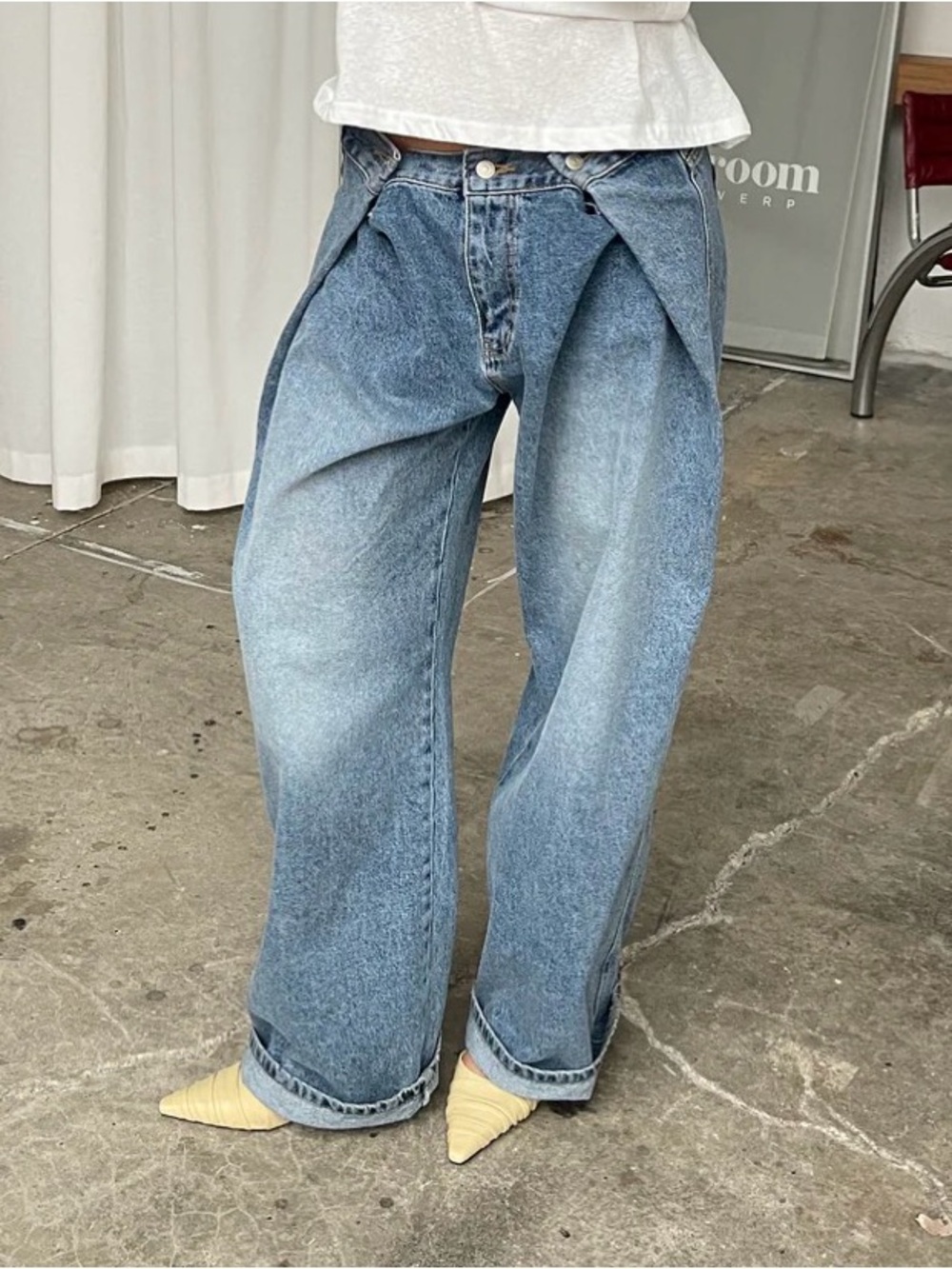 *NOT FOR SALE* Women's Light Blue Folded Tapered Baggy Balloon Jeans No Tag